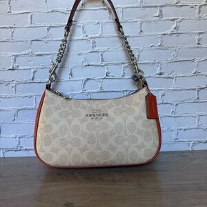 NWT Coach Teri Shoulder Bag In Signature Canvas CV933